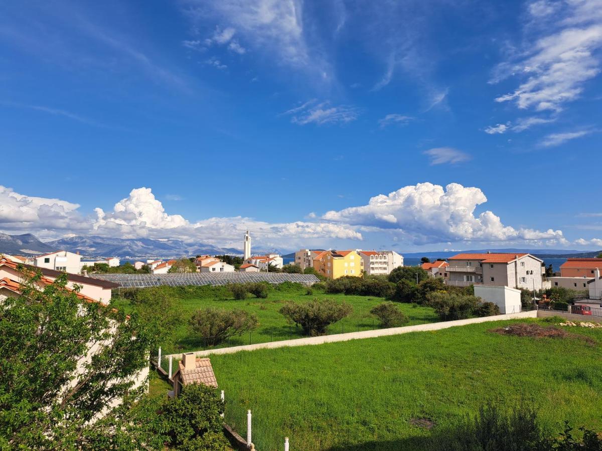 Apartment Penić Kastela Bagian luar foto